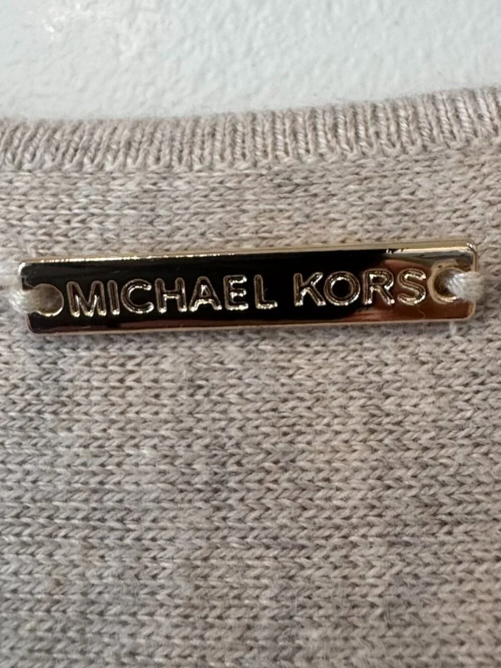 Michael Kors Lightweight Crewneck Sweater – Size M – Gold Logo 🔥